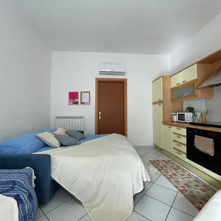 Lungomare 2 Locali Sul Mare Con A/c Апартаменты *